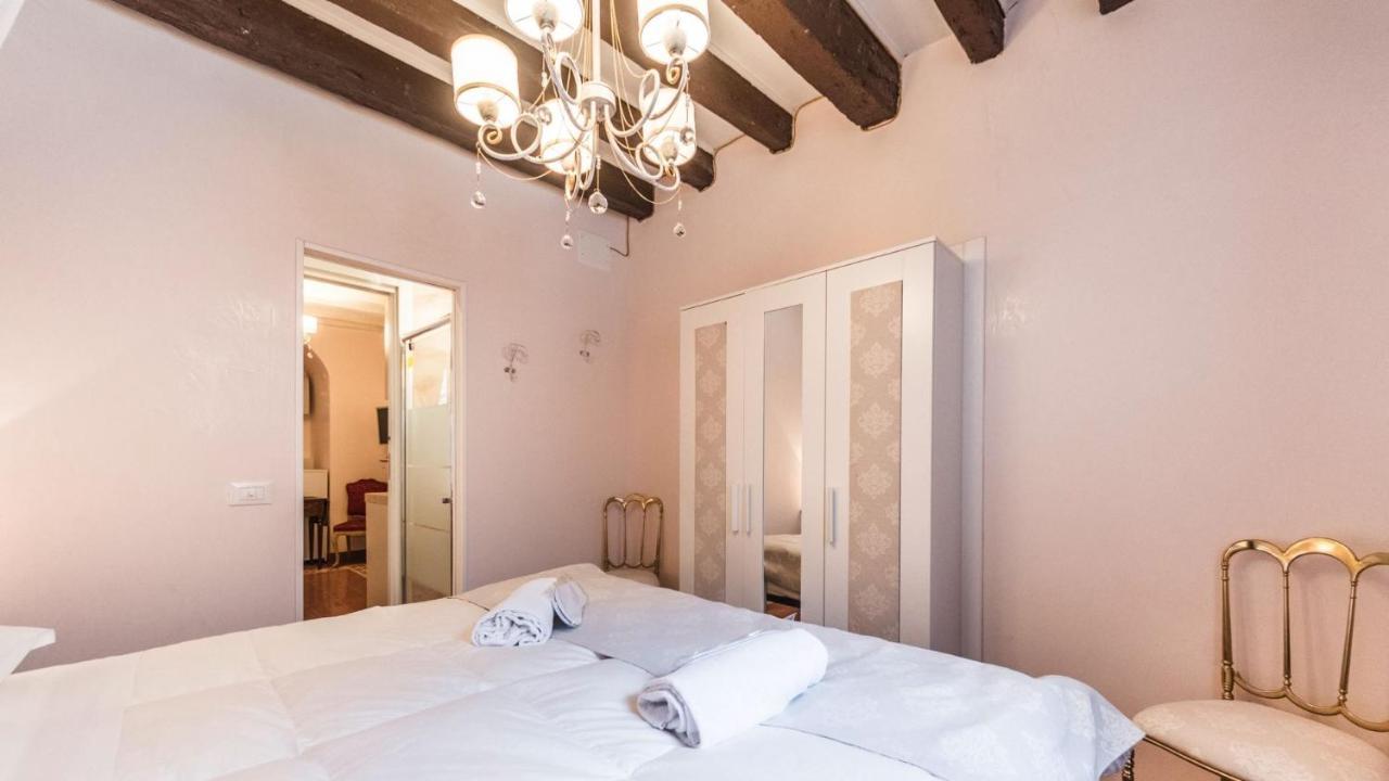 Residenza La Salute Apartment Venesia Bagian luar foto