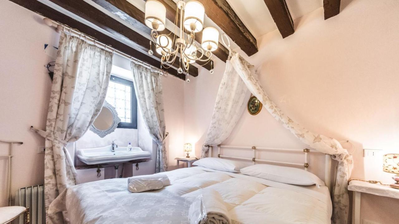 Residenza La Salute Apartment Venesia Bagian luar foto